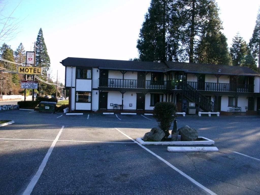 Coach N Four Motel Grass Valley Esterno foto